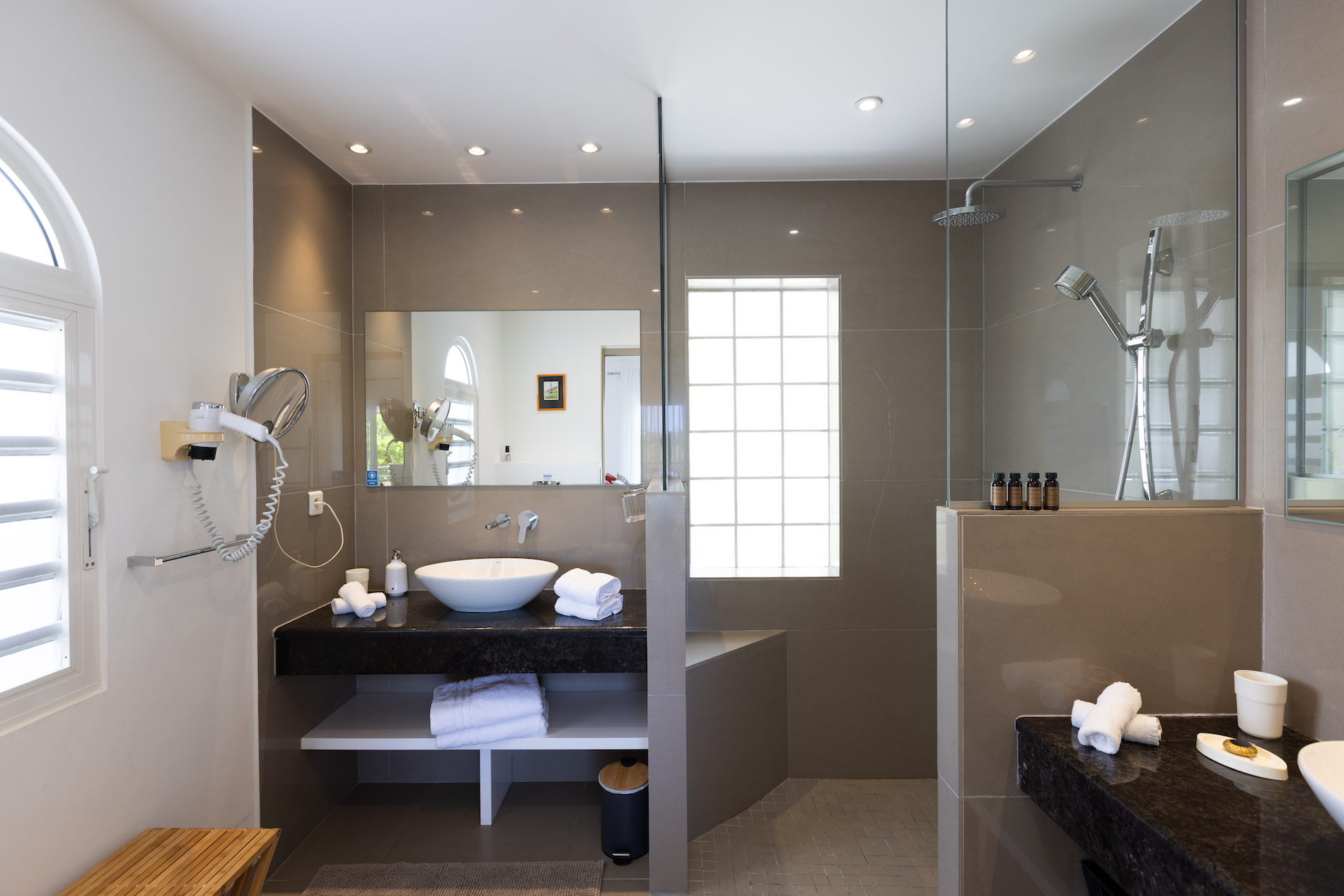 Villa Imagine - 5-bedroom luxury villa in St. Maarten - Image 40