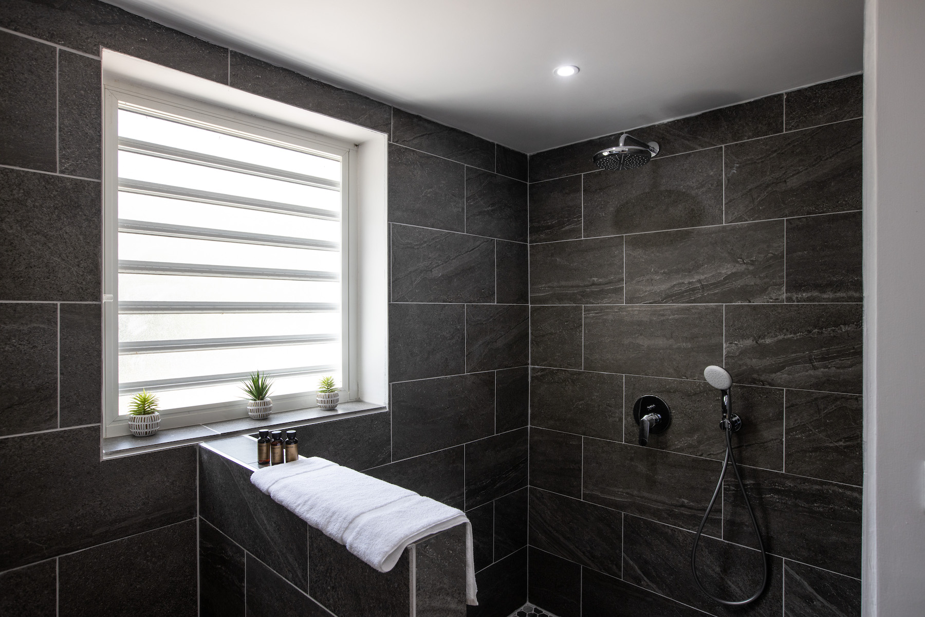 Villa La Rose Du Desert - 5-bedroom luxury villa in St. Maarten - Image 45