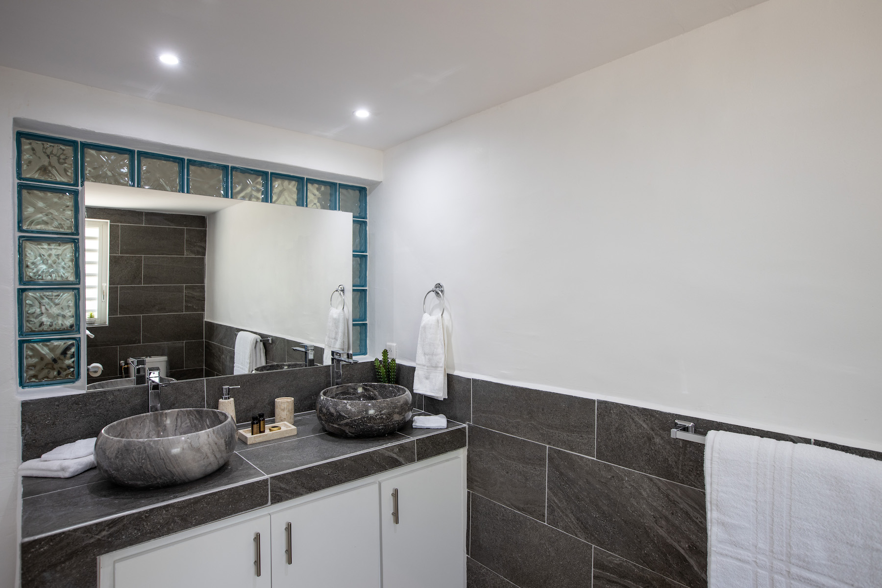 Villa La Rose Du Desert - 5-bedroom luxury villa in St. Maarten - Image 15