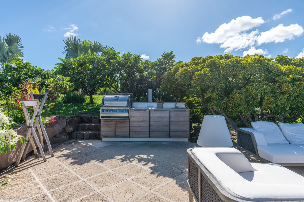 Poppy - 3-bedroom luxury villa in Poppy

        
        
            
                Mont Jean - Image 12