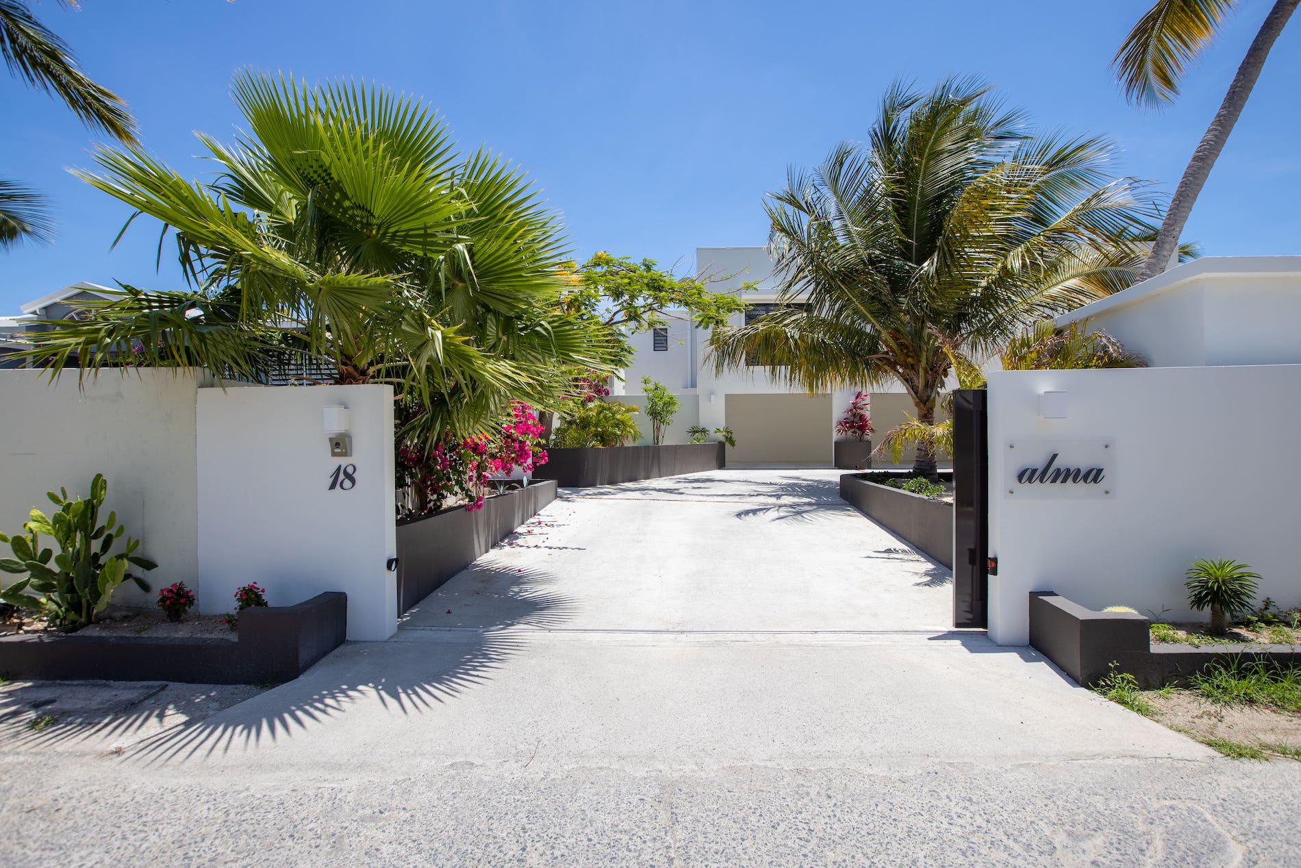 Villa Alma - 4-bedroom luxury villa in St. Maarten - Image 50