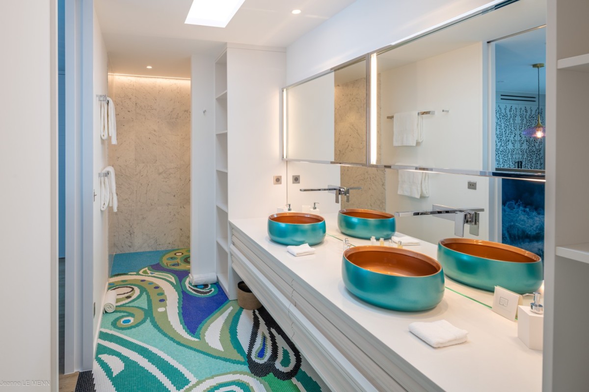 Honu - 4-bedroom luxury villa in Honu

        
        
            
                Saint Jean - Image 8