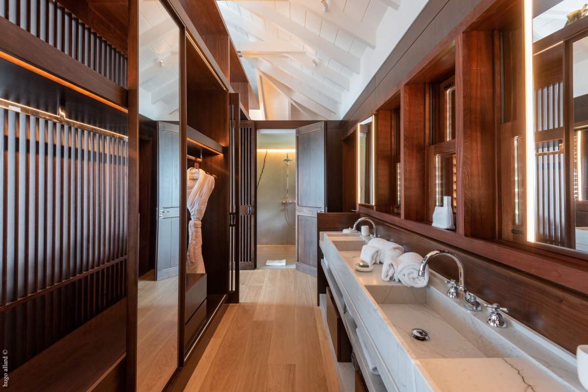 Over The Ocean - 4-bedroom luxury villa in Over The Ocean

        
        
            
                Toiny - Image 8