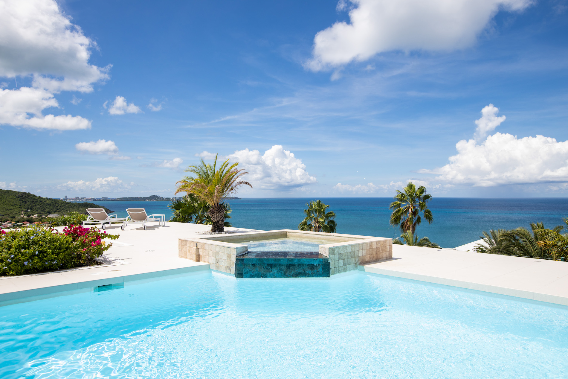 Villa Dreamin Blue - 5-bedroom luxury villa in St. Maarten - Image 17