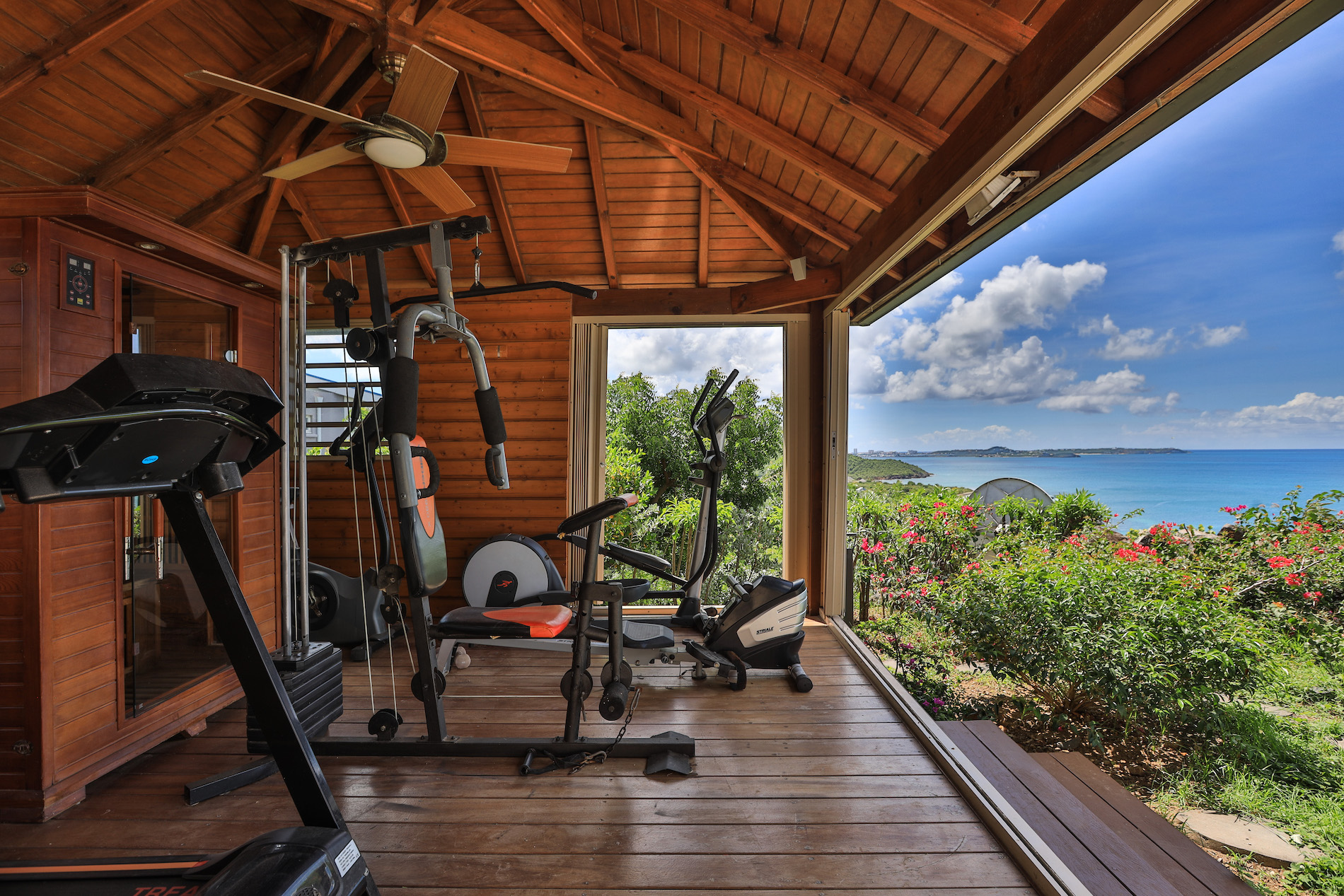 Villa Dreamin Blue - 5-bedroom luxury villa in St. Maarten - Image 54