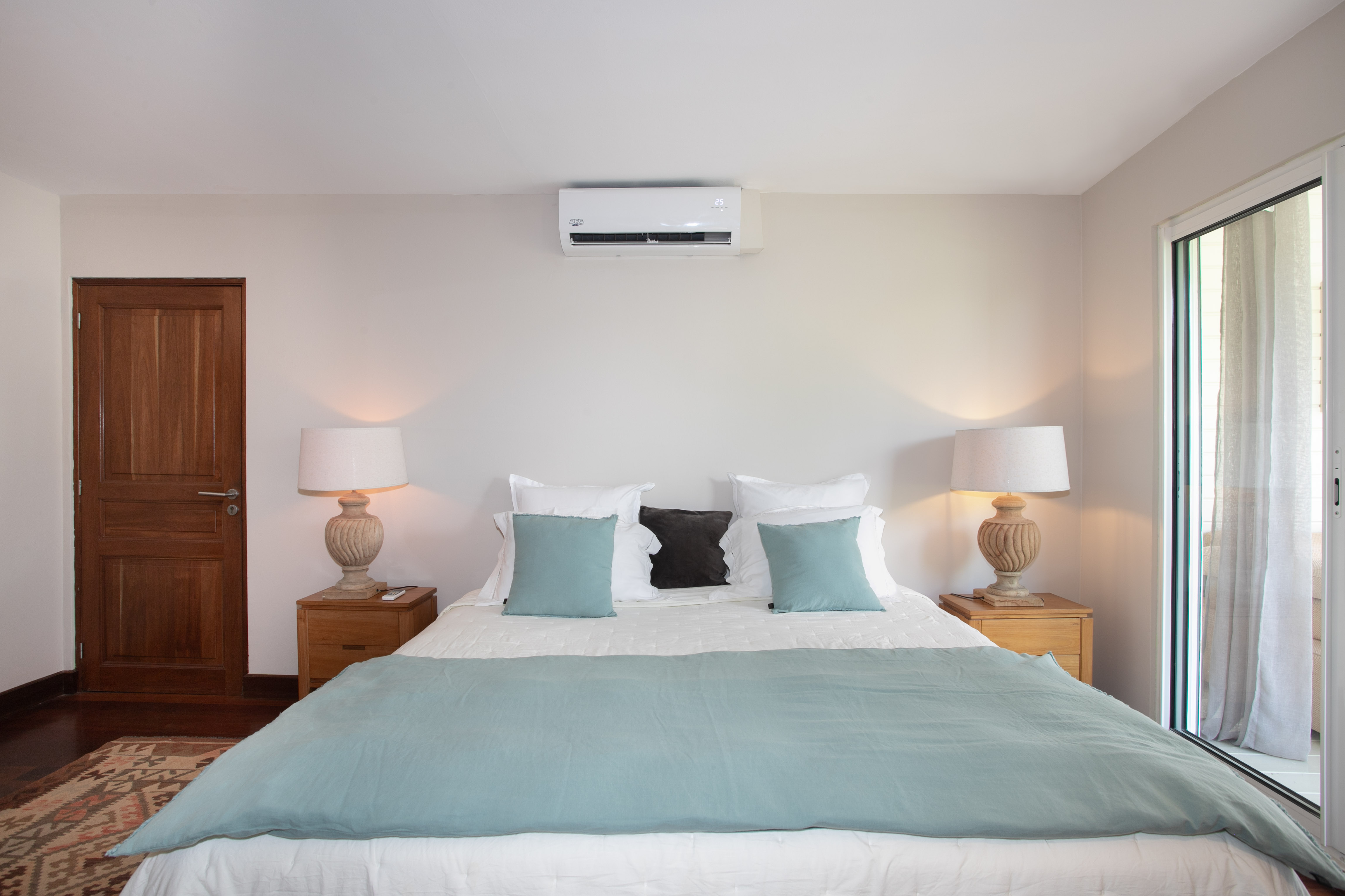 Villa Dreamin Blue - 5-bedroom luxury villa in St. Maarten - Image 43