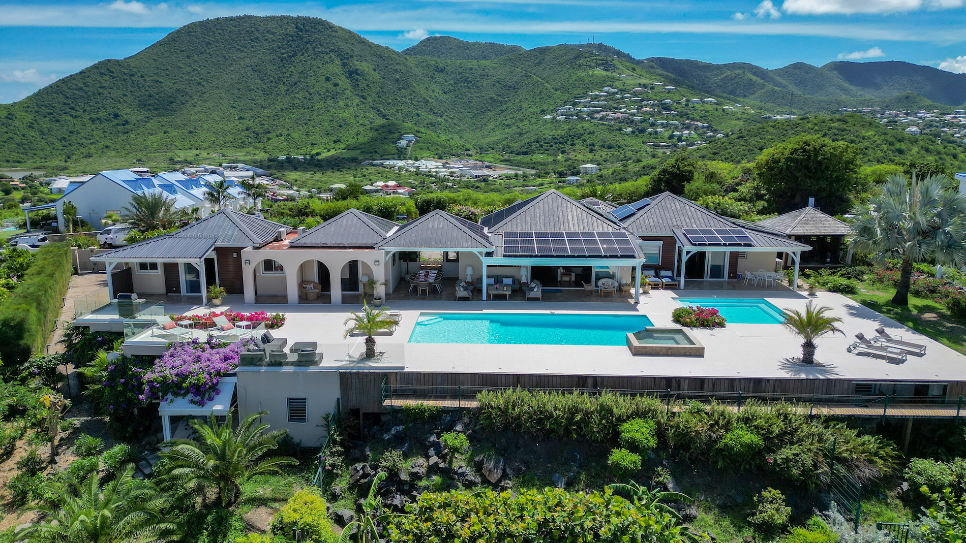 Villa Dreamin Blue - 5-bedroom luxury villa in St. Maarten - Image 13