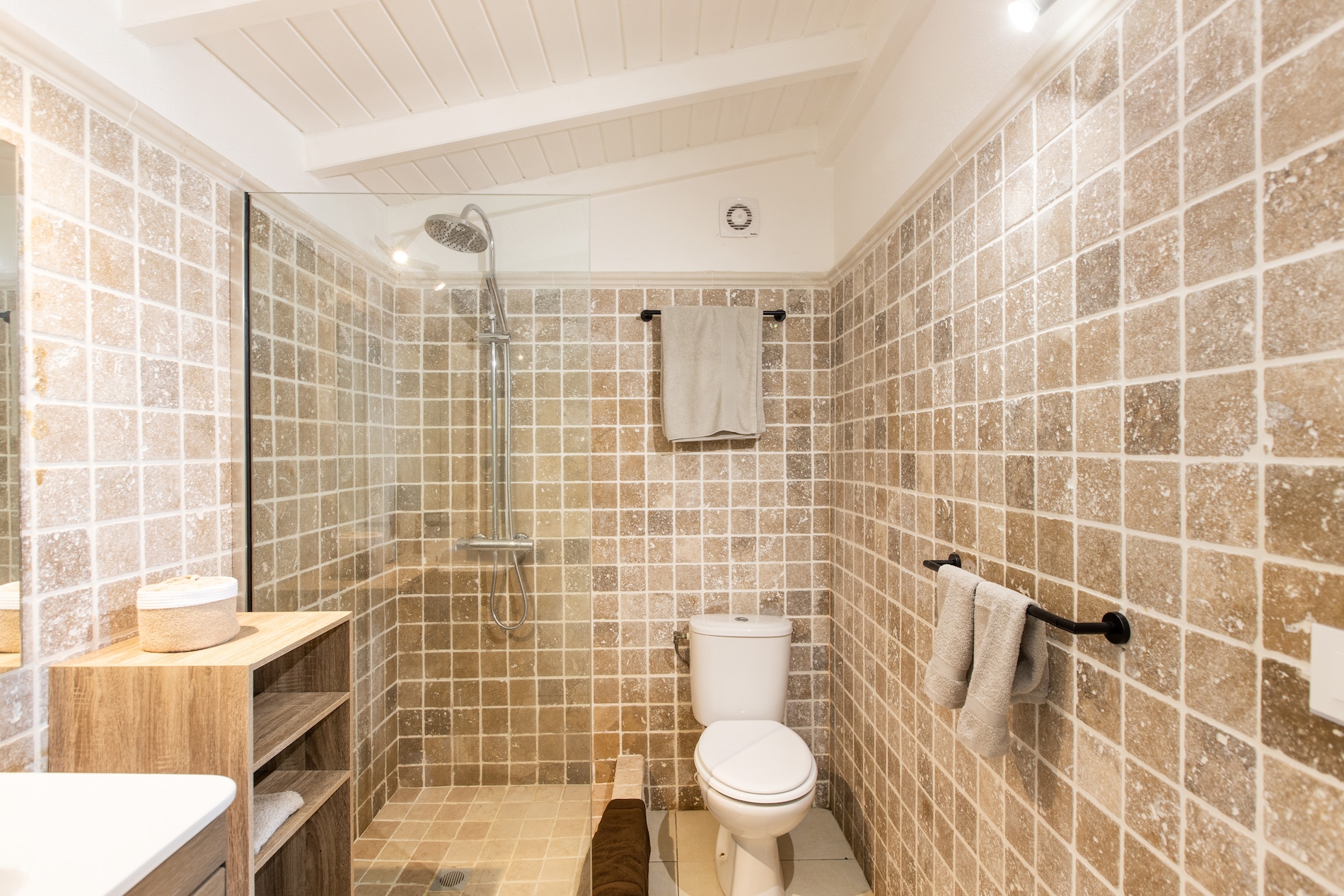 Villa Dreamin Blue - 5-bedroom luxury villa in St. Maarten - Image 60