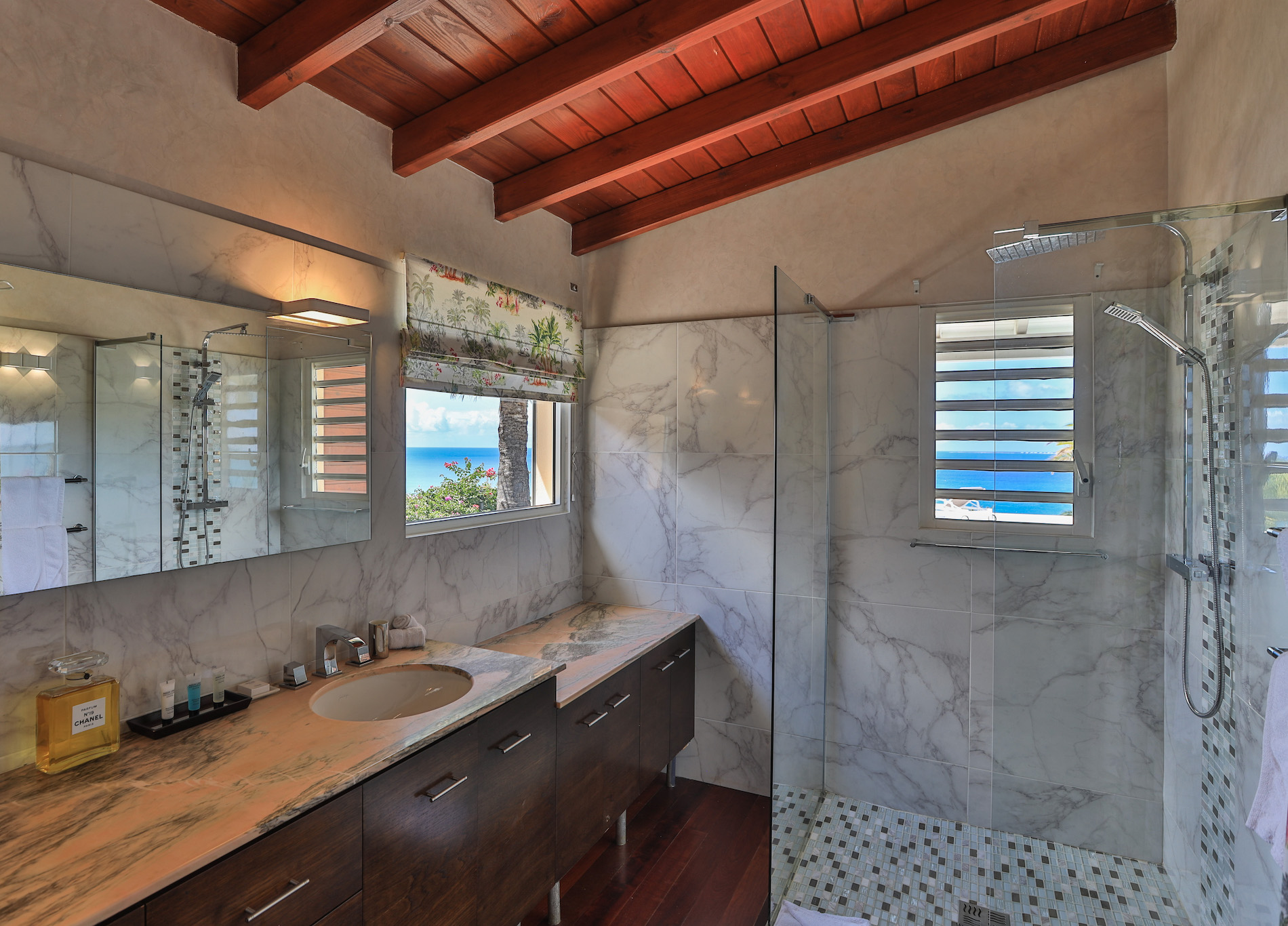 Villa Dreamin Blue - 5-bedroom luxury villa in St. Maarten - Image 38