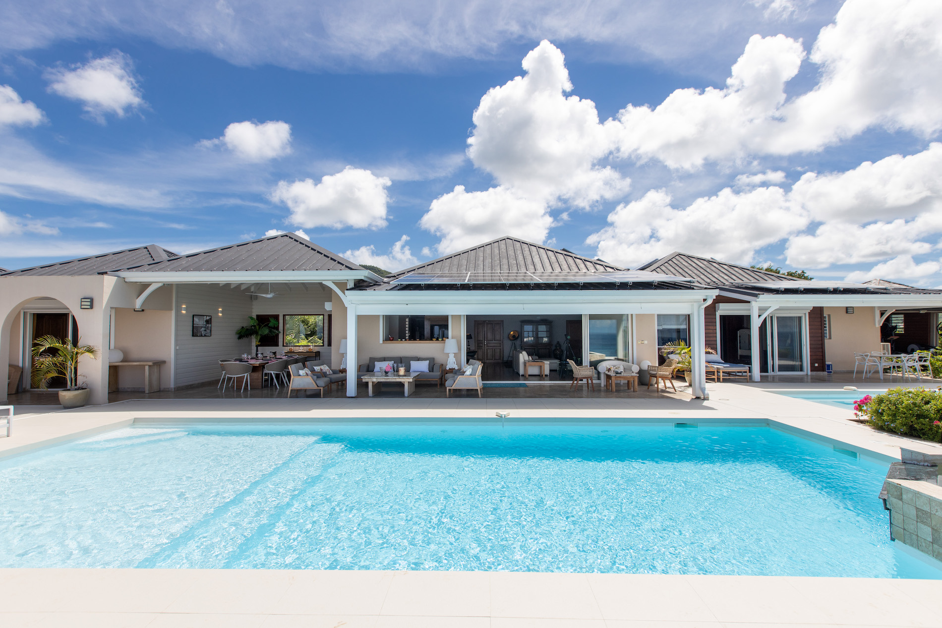 Villa Dreamin Blue - 5-bedroom luxury villa in St. Maarten - Image 25