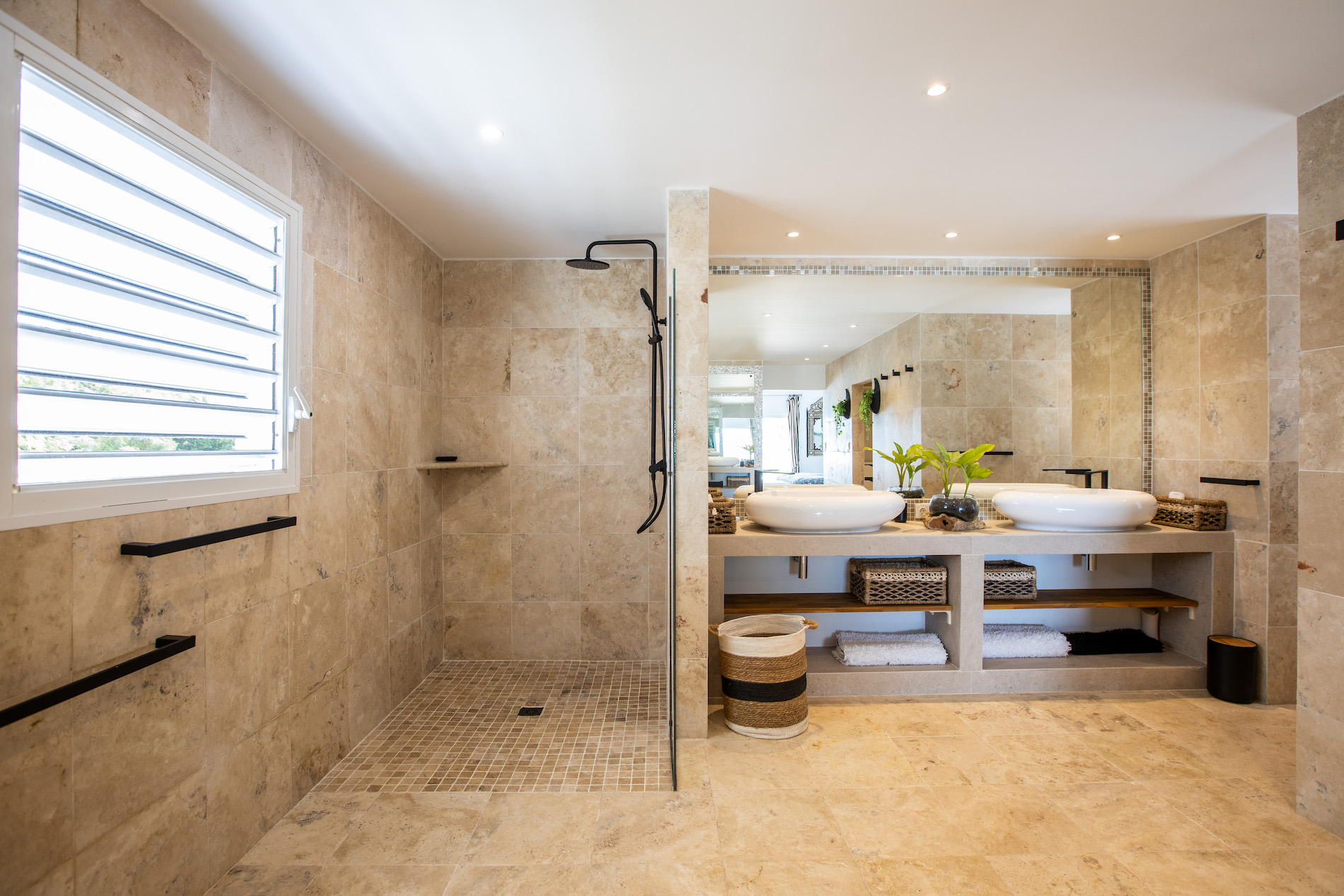 Villa Infinity Blue - 6-bedroom luxury villa in St. Maarten - Image 57