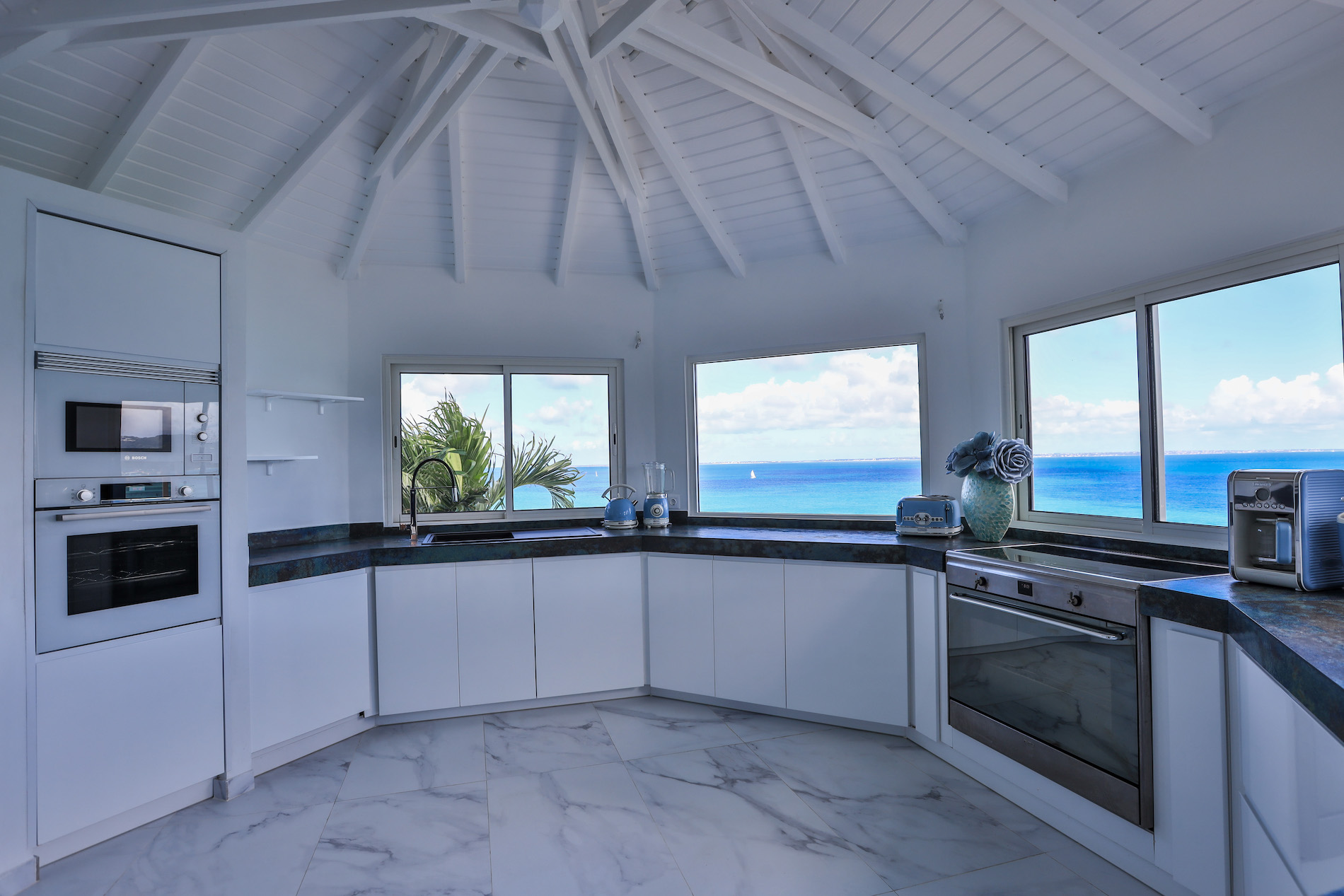 Villa Infinity Blue - 6-bedroom luxury villa in St. Maarten - Image 51