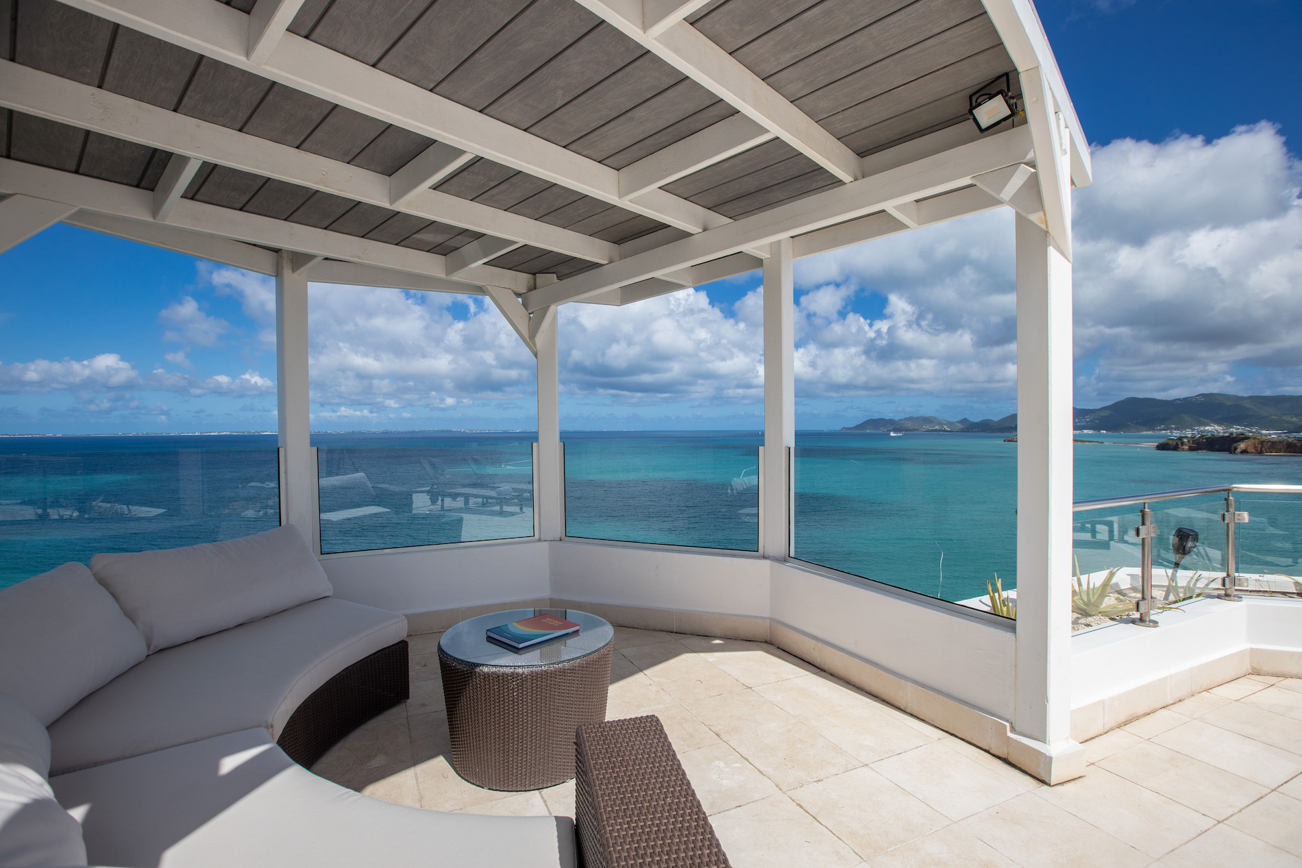 Villa Infinity Blue - 6-bedroom luxury villa in St. Maarten - Image 45