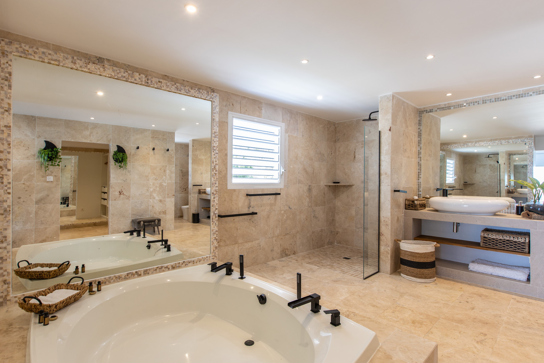 Villa Infinity Blue - 6-bedroom luxury villa in St. Maarten - Image 8