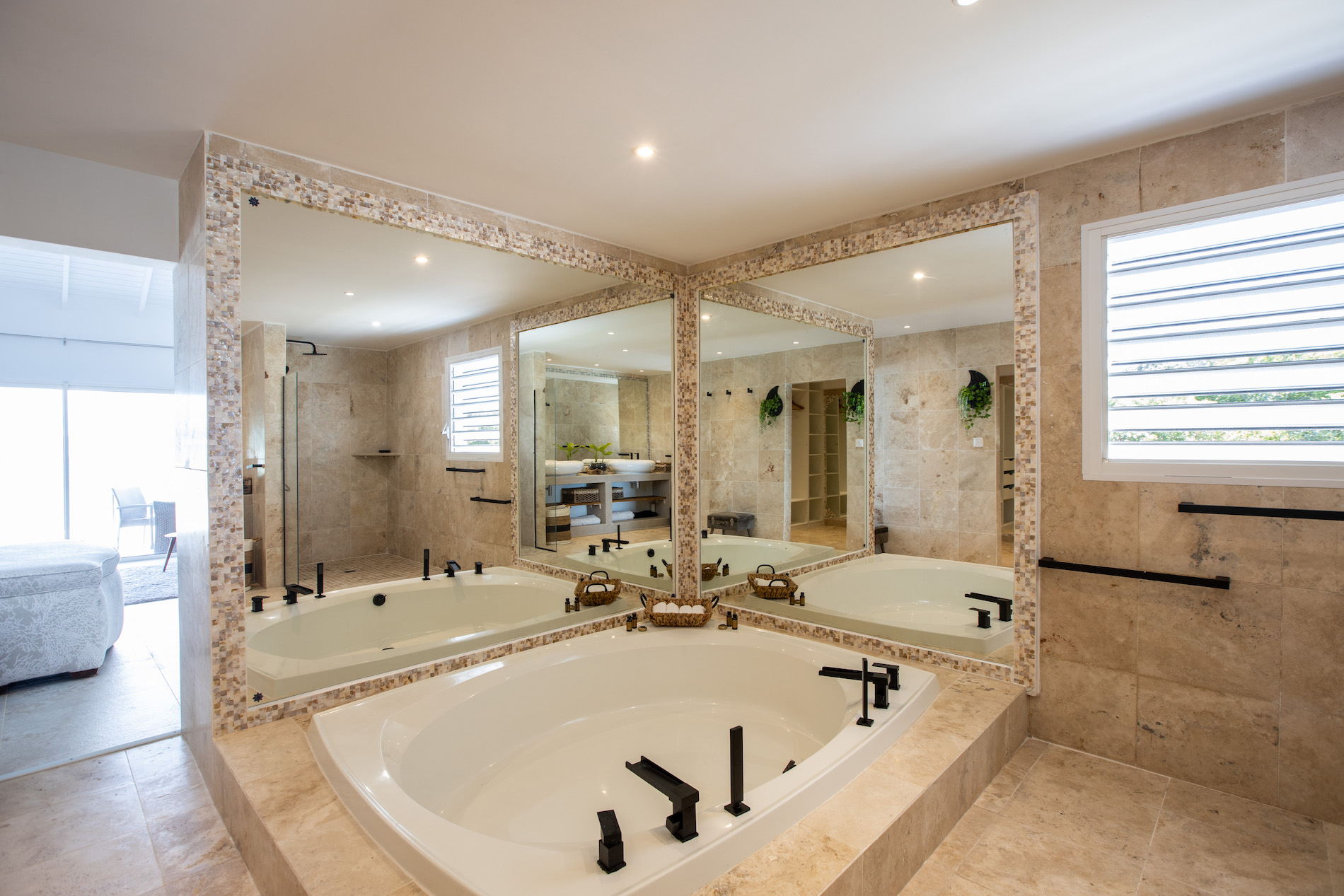 Villa Infinity Blue - 6-bedroom luxury villa in St. Maarten - Image 56