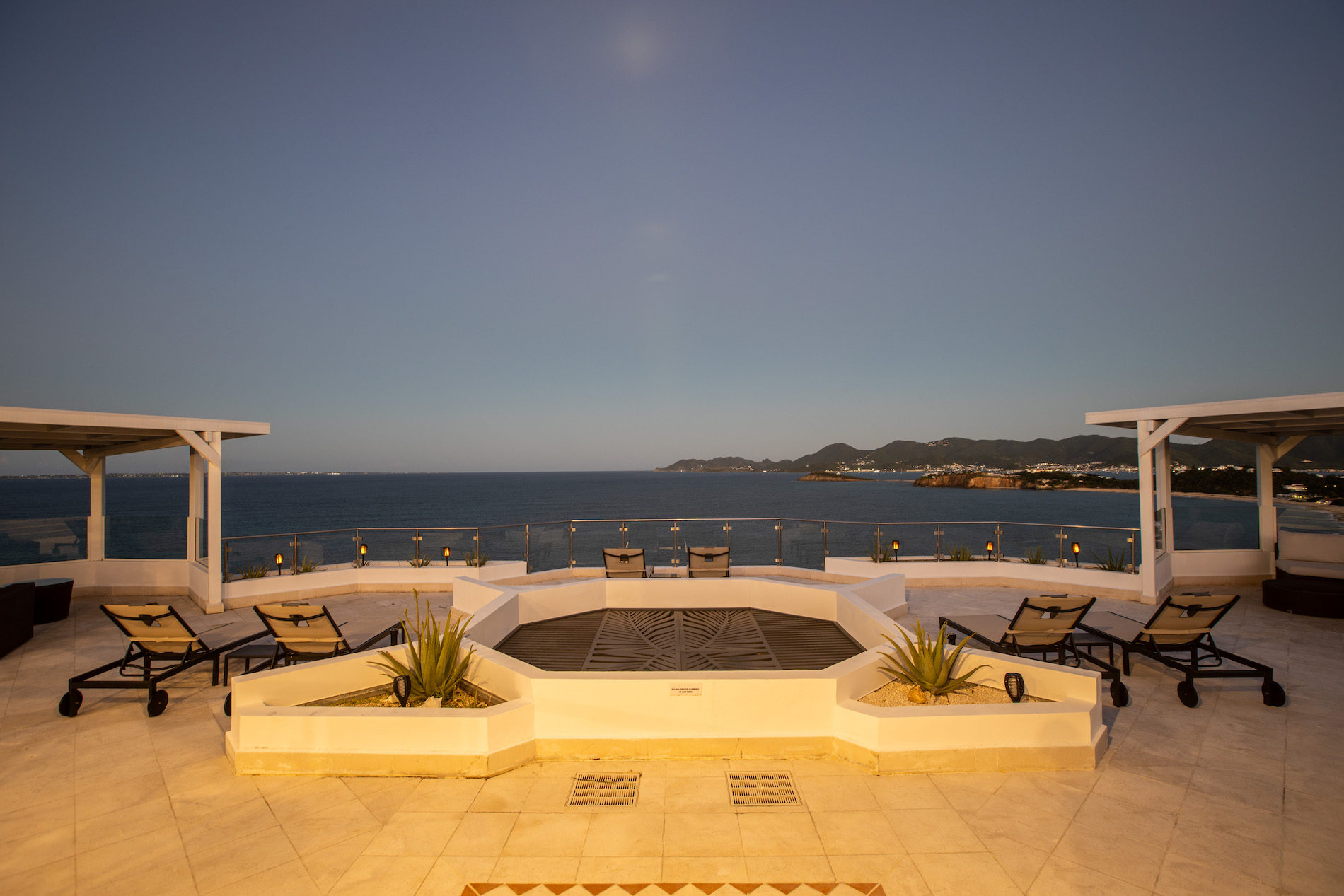 Villa Infinity Blue - 6-bedroom luxury villa in St. Maarten - Image 26