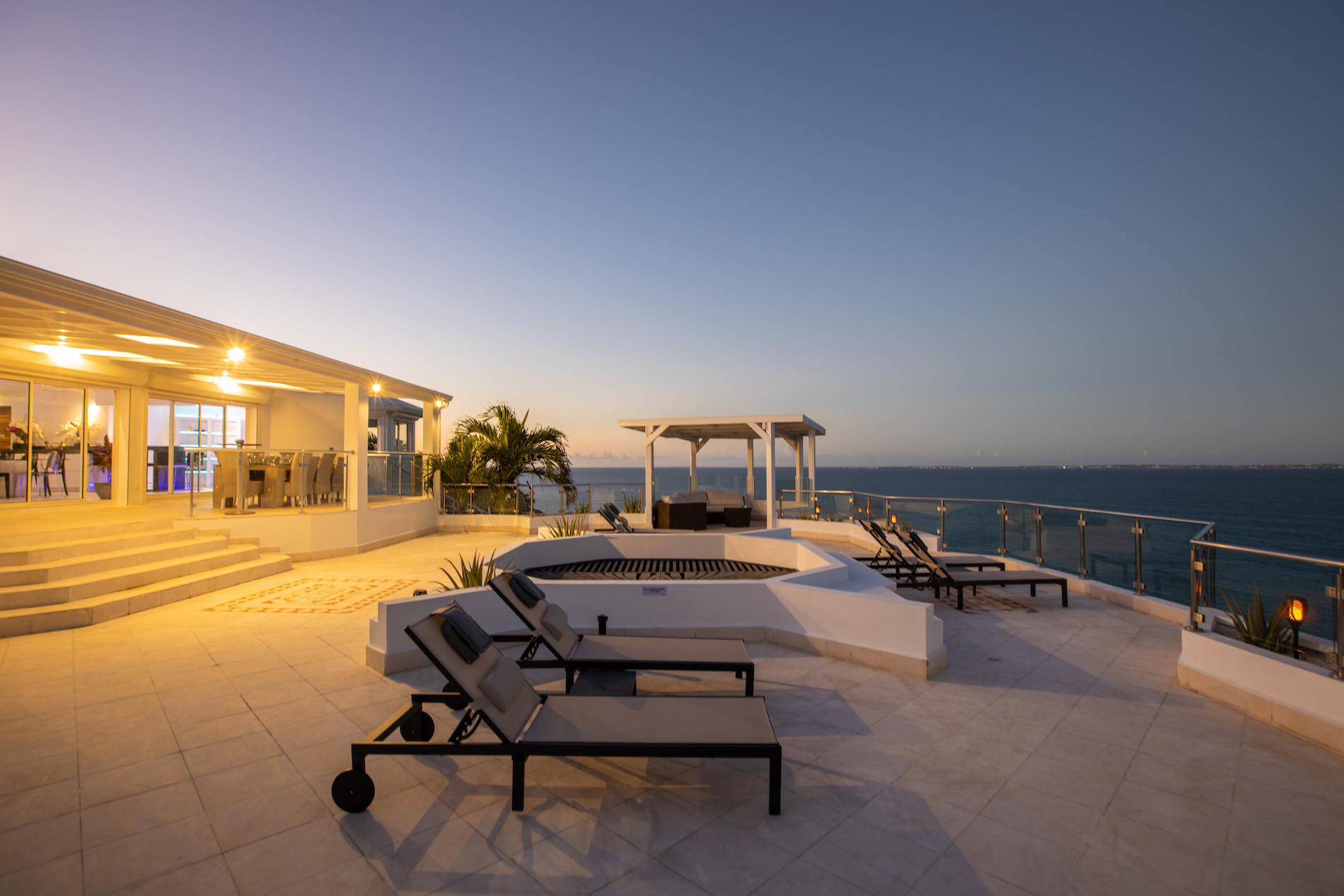 Villa Infinity Blue - 6-bedroom luxury villa in St. Maarten - Image 77