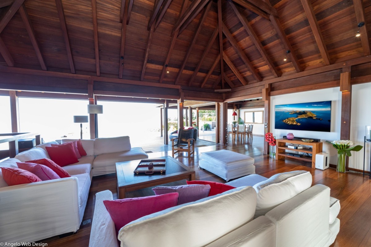 Kyr - 4-bedroom luxury villa in Kyr

        
        
            
                Lurin - Image 16