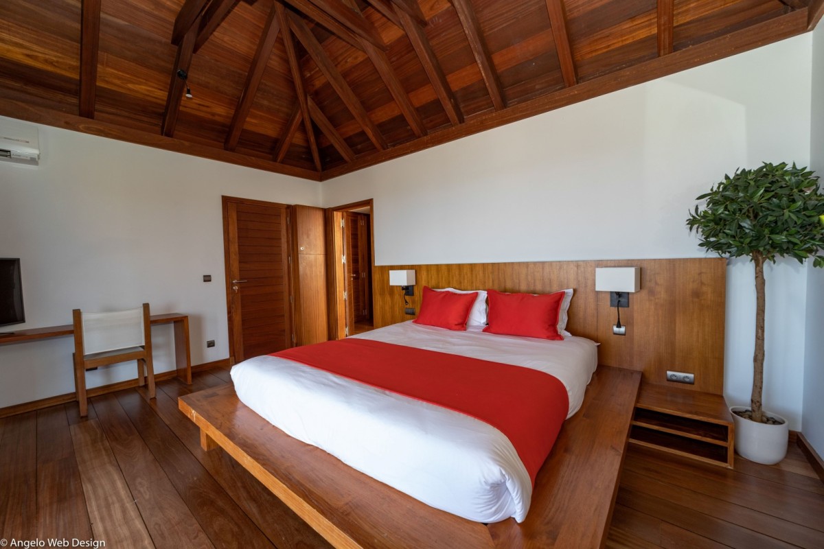 Kyr - 4-bedroom luxury villa in Kyr

        
        
            
                Lurin - Image 11