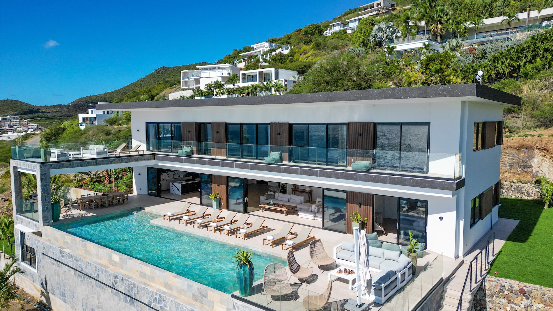 Villa Aqua Dream - 6-bedroom luxury villa in St. Maarten - Image 17