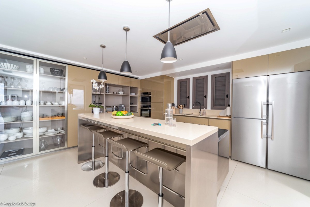 Lao - 3-bedroom luxury villa in Lao - Image 13