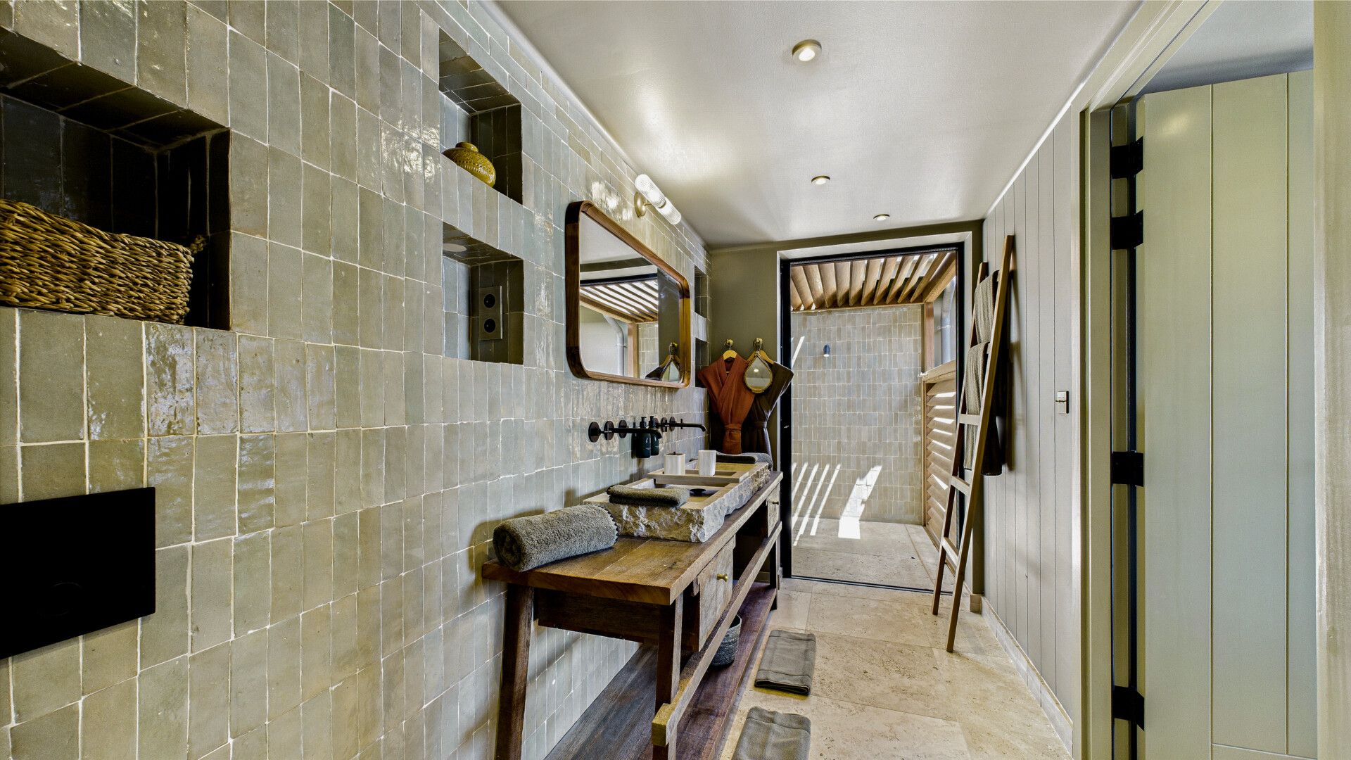 Clyde - 3-bedroom luxury villa in Clyde
Saint Jean - Image 18