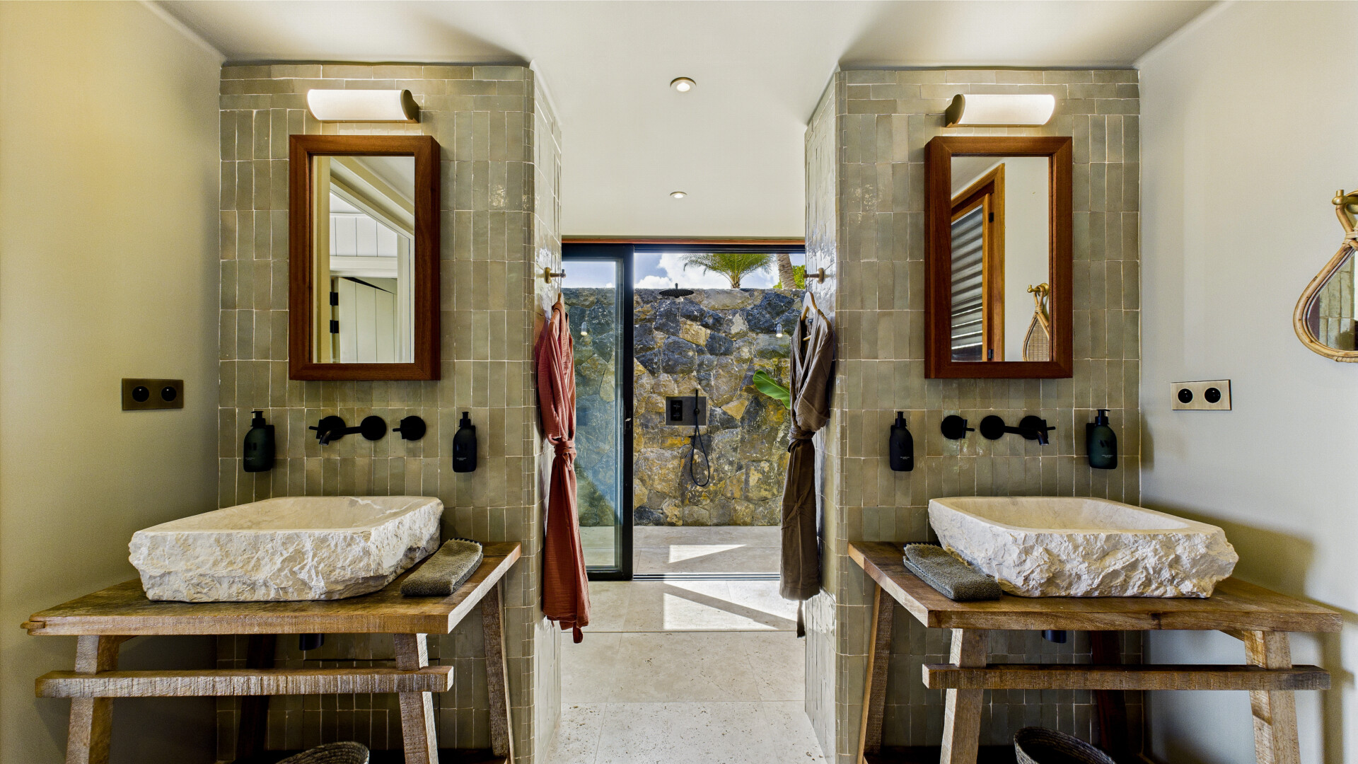 Clyde - 3-bedroom luxury villa in Clyde
Saint Jean - Image 10