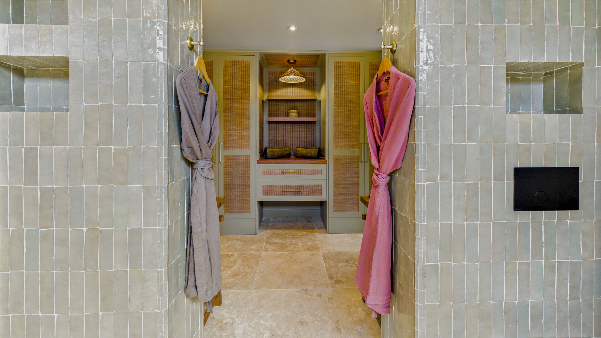 Clyde - 3-bedroom luxury villa in Clyde
Saint Jean - Image 11