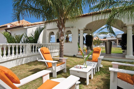 Villa Petite Plage 5 - 6-bedroom luxury villa in St. Maarten - Image 8