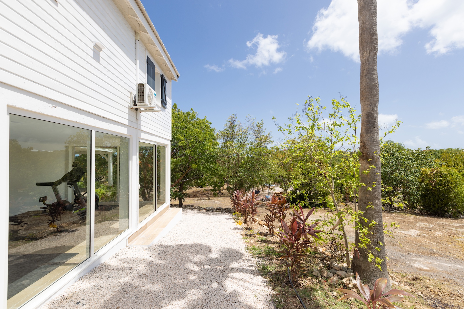 Villa Les Oliviers - 4-bedroom luxury villa in St. Maarten - Image 9