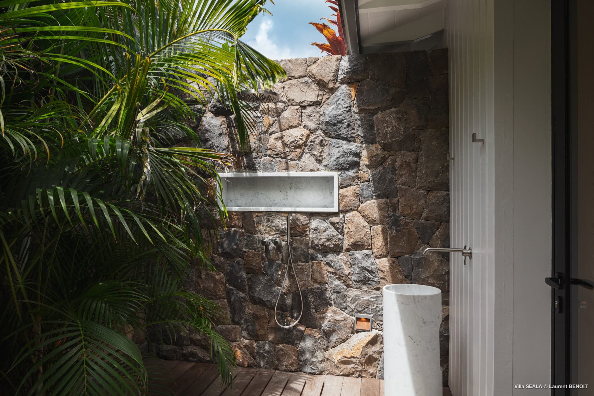 Sea - 6-bedroom luxury villa in Anguilla - Image 15