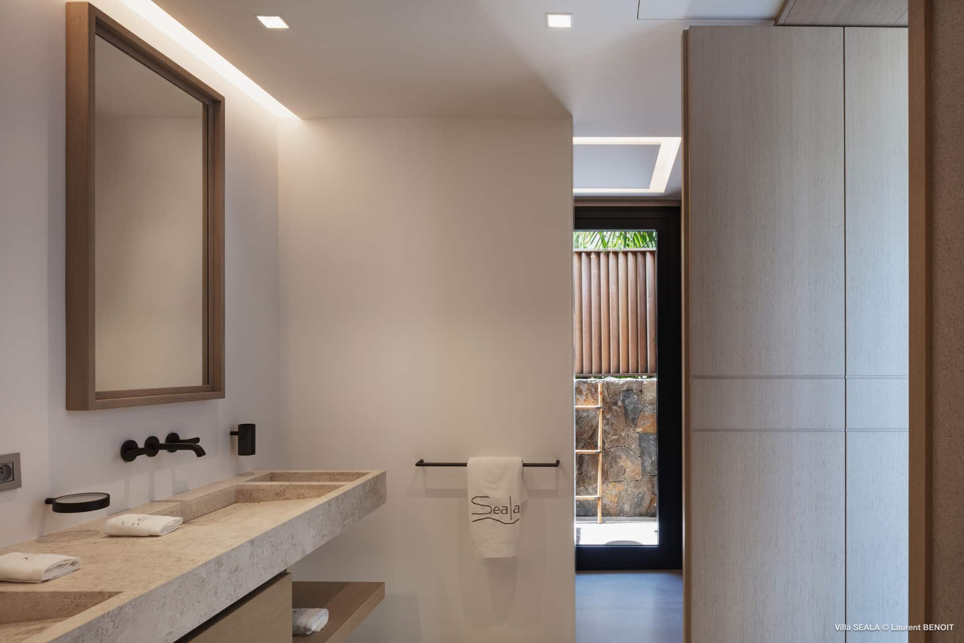 Sea - 6-bedroom luxury villa in Anguilla - Image 10