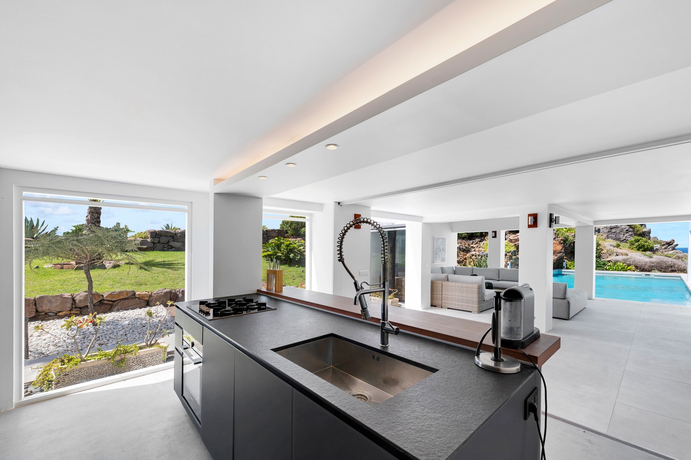 Casa Del Mar - 6-bedroom luxury villa in Casa Del Mar                                                 Petit Cul - Image 24