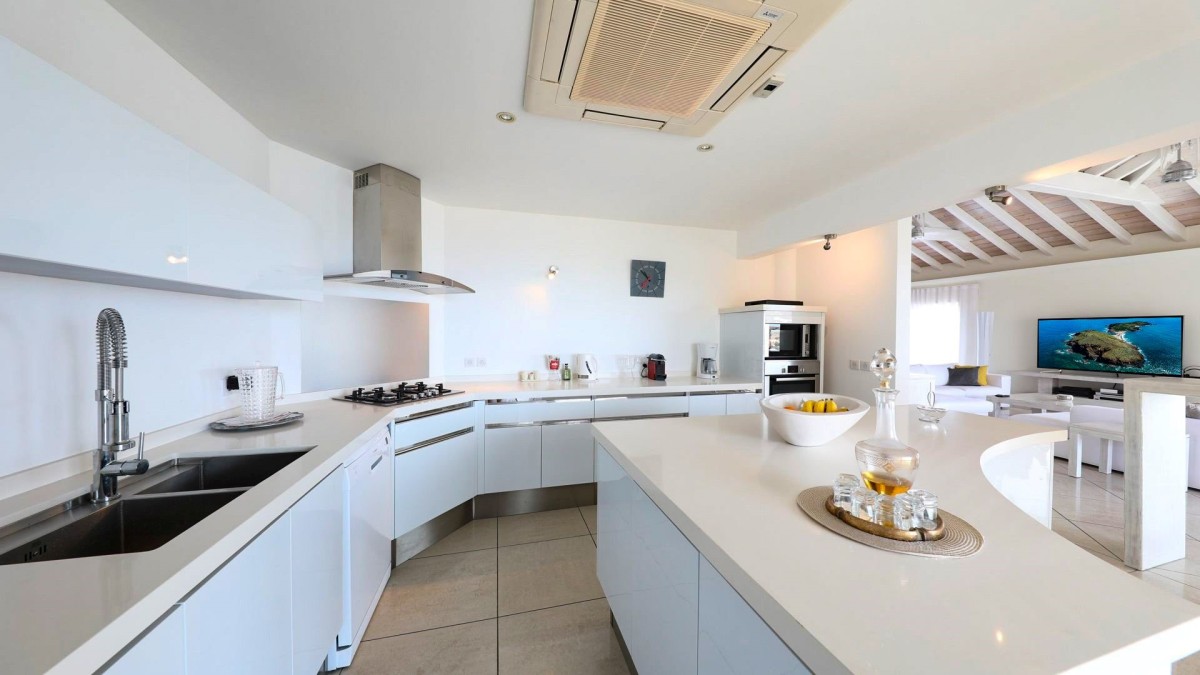 Prestige - 3-bedroom luxury villa in Prestige

        
        
            
                Gustavia - Image 12