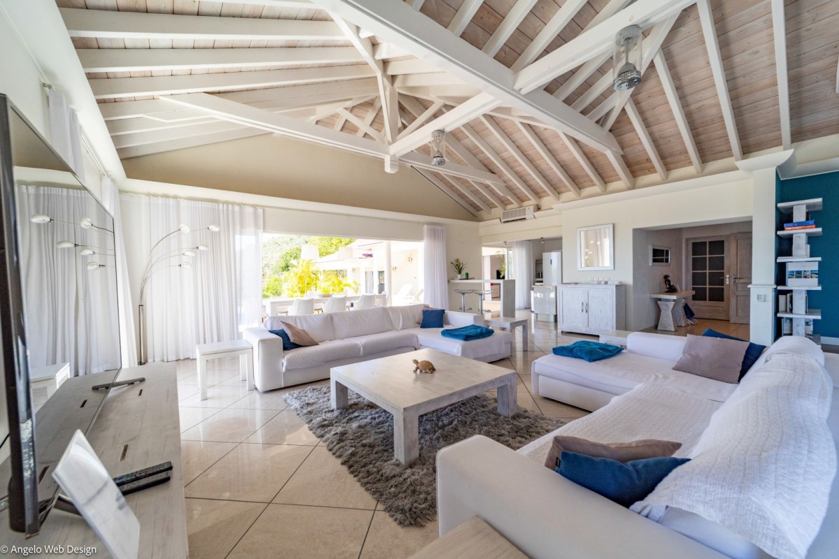 Prestige - 3-bedroom luxury villa in Prestige

        
        
            
                Gustavia - Image 18