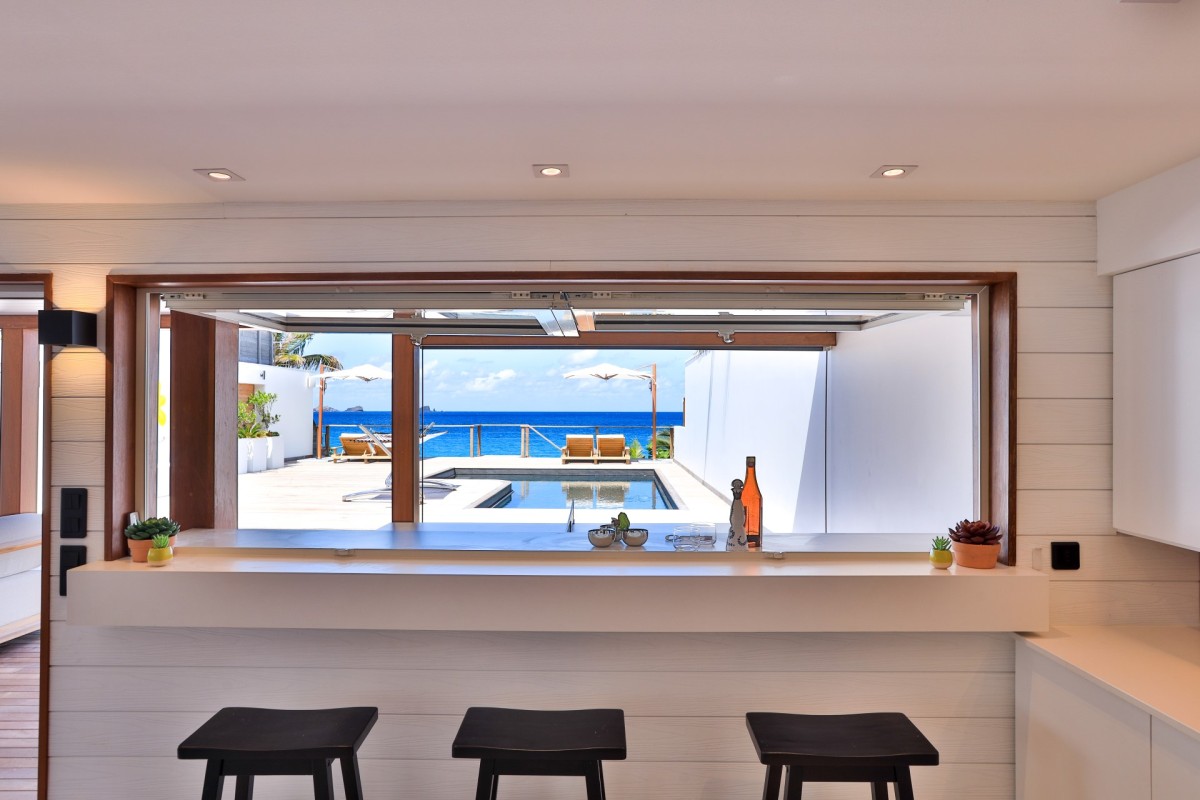 Ganesha - 3-bedroom luxury villa in Ganesha

        
        
            
                Flamands
            
            
                                     Waterfront - Image 11