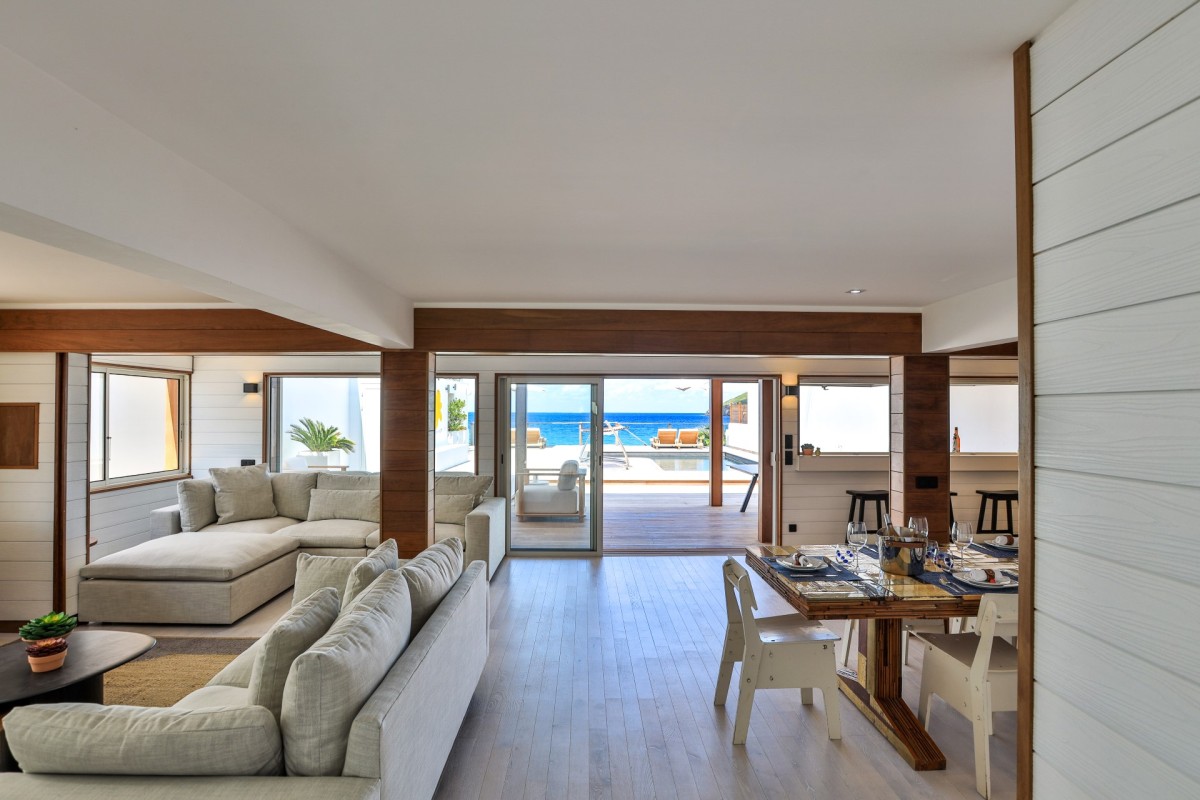 Ganesha - 3-bedroom luxury villa in Ganesha

        
        
            
                Flamands
            
            
                                     Waterfront - Image 14