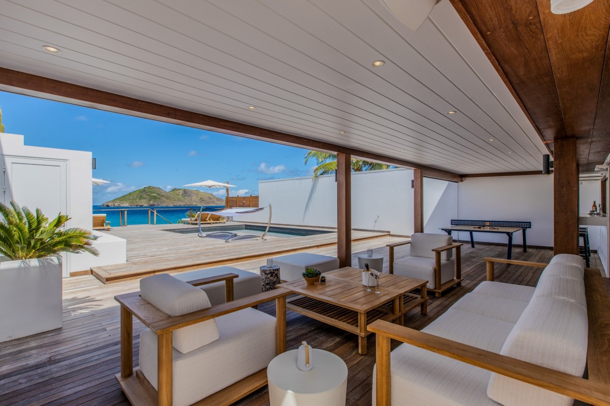 Ganesha - 3-bedroom luxury villa in Ganesha

        
        
            
                Flamands
            
            
                                     Waterfront - Image 19