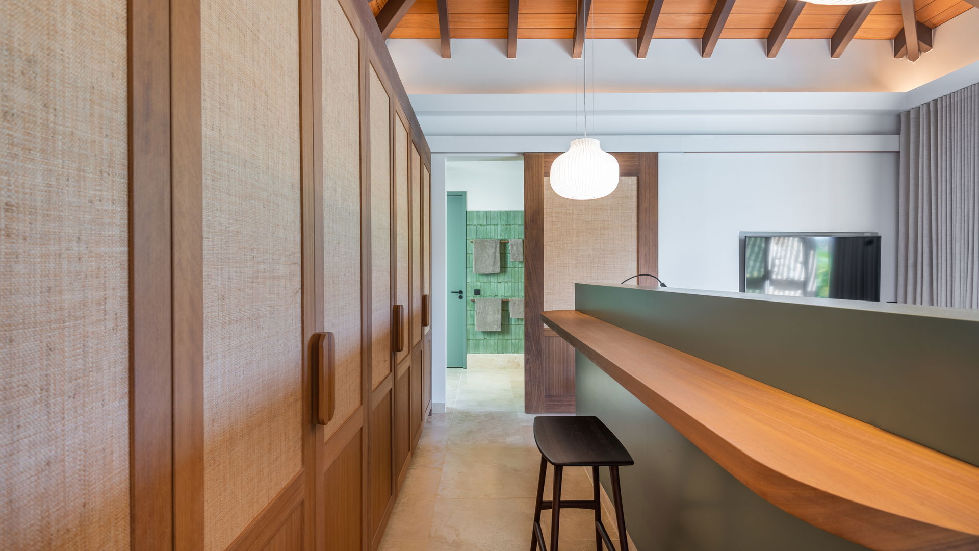 Linda - 5-bedroom luxury villa in Linda

        
        
            
                Marigot
            
            
                                     Waterfront - Image 41