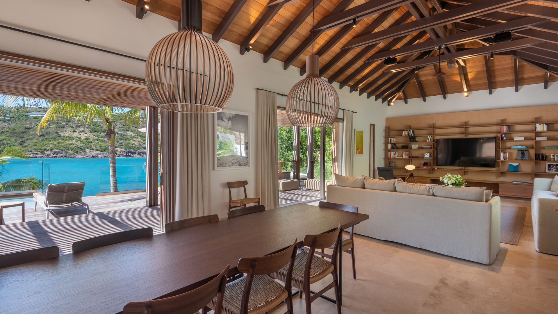 Linda - 5-bedroom luxury villa in Linda

        
        
            
                Marigot
            
            
                                     Waterfront - Image 24