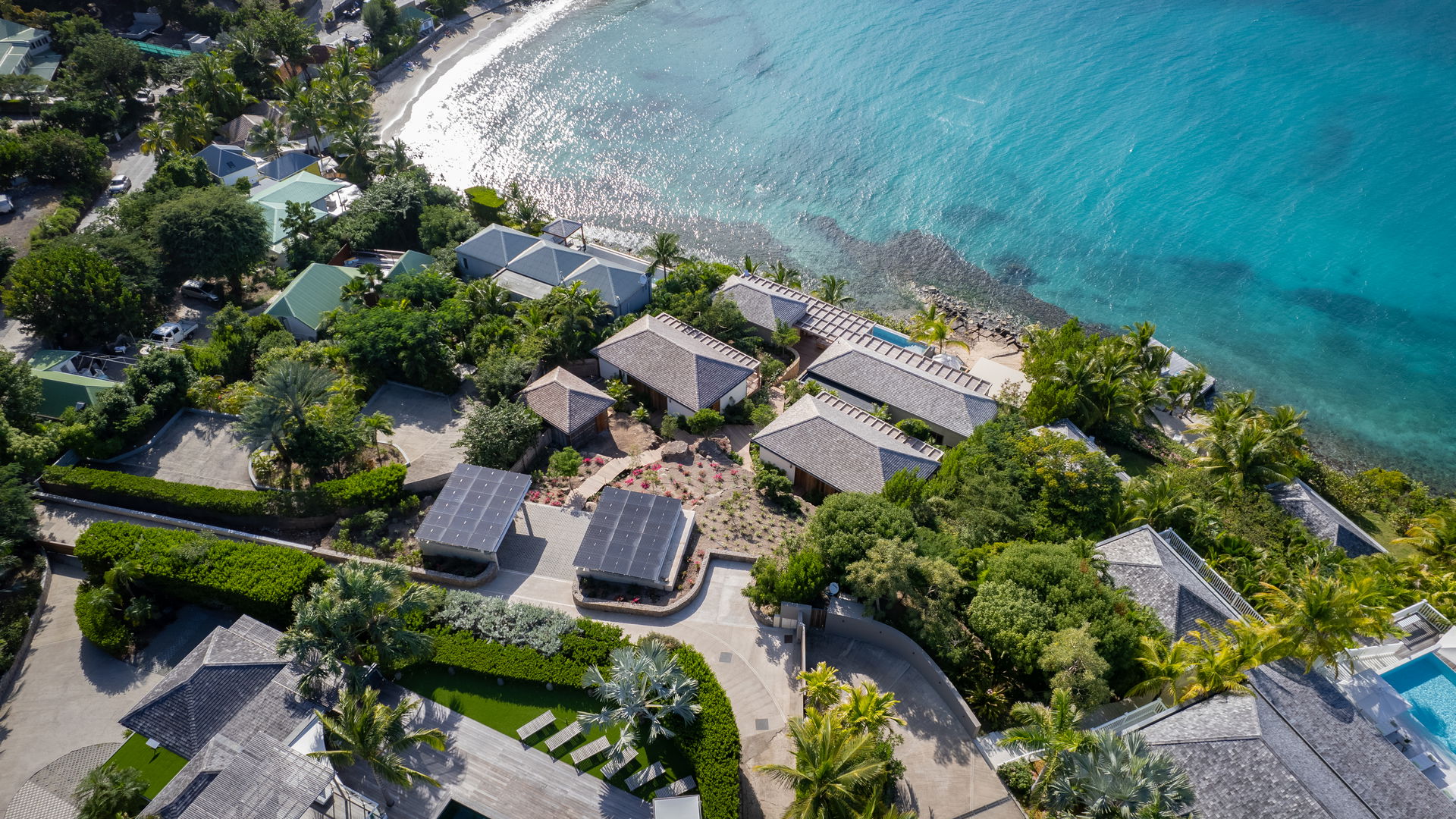 Linda - 5-bedroom luxury villa in Linda

        
        
            
                Marigot
            
            
                                     Waterfront - Image 21