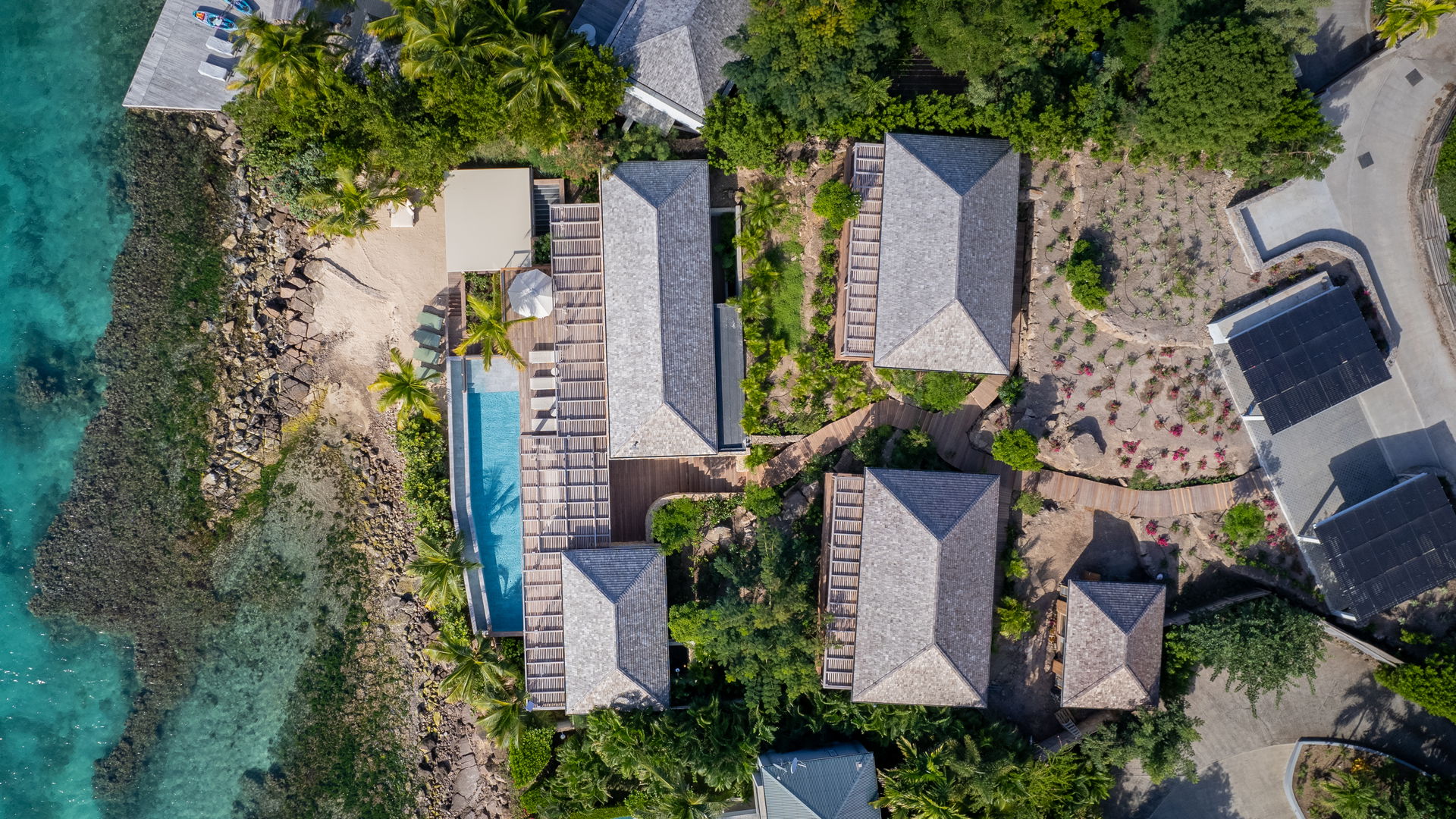 Linda - 5-bedroom luxury villa in Linda

        
        
            
                Marigot
            
            
                                     Waterfront - Image 51