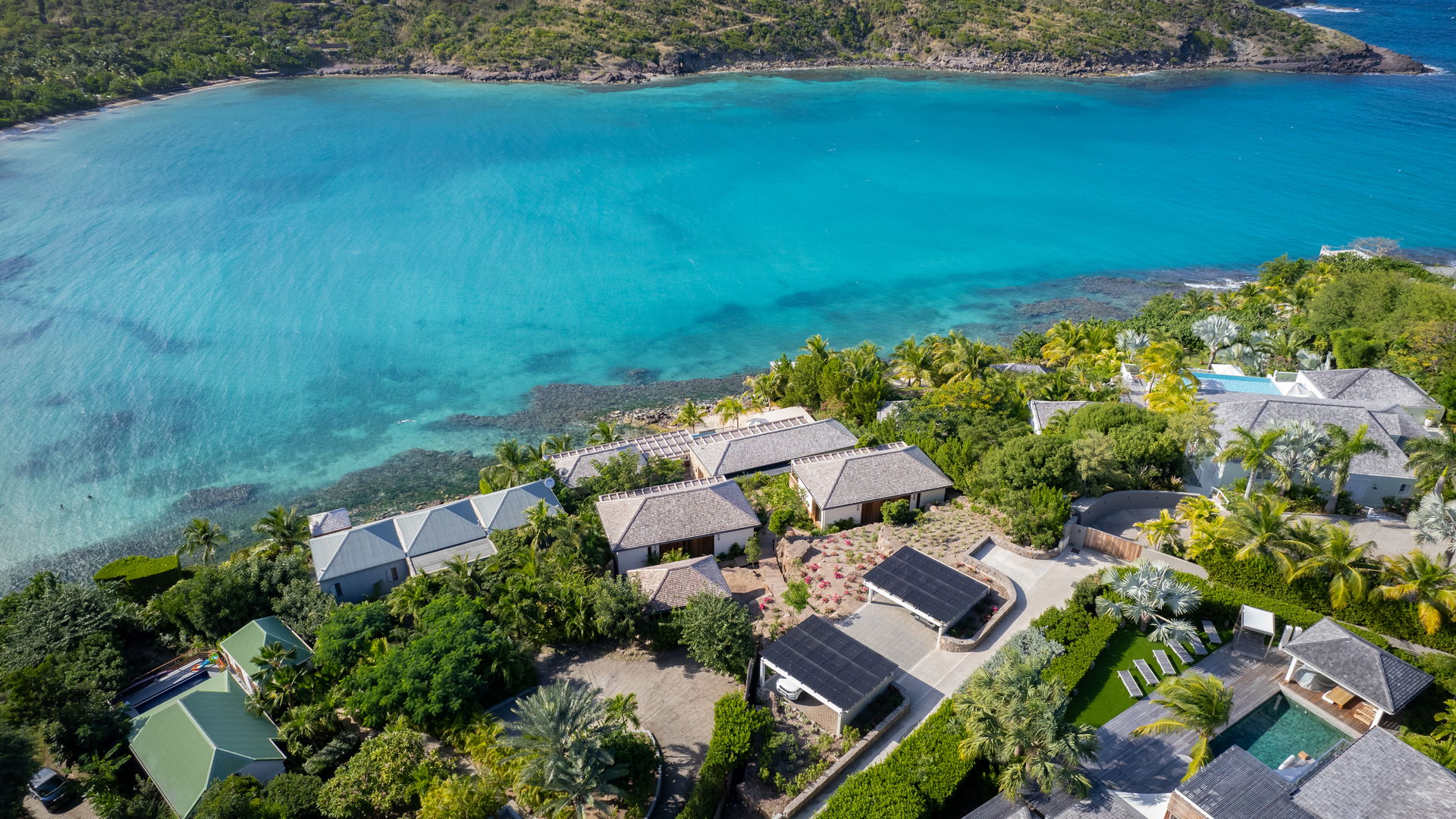 Linda - 5-bedroom luxury villa in Linda

        
        
            
                Marigot
            
            
                                     Waterfront - Image 65