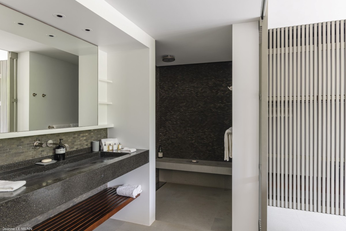 La Bakea - 4-bedroom luxury villa in La Bakea

        
        
            
                Anse - Image 9