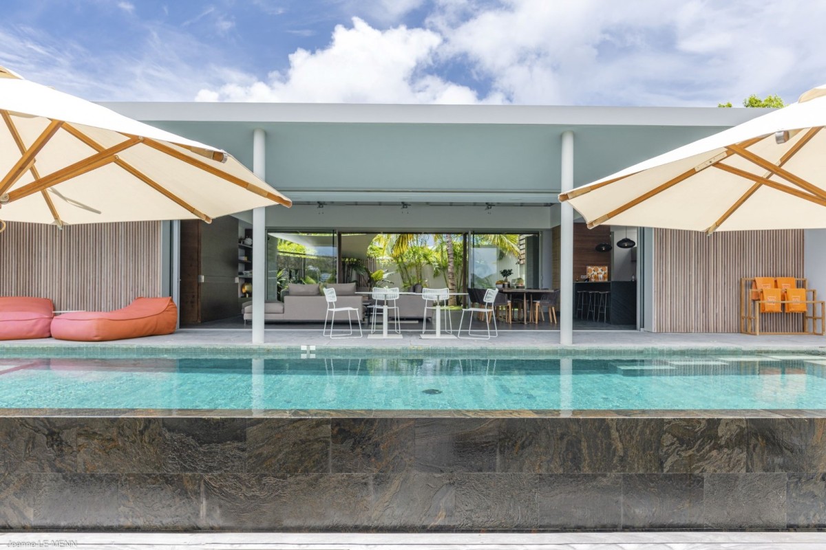 La Bakea - 4-bedroom luxury villa in La Bakea

        
        
            
                Anse - Image 17