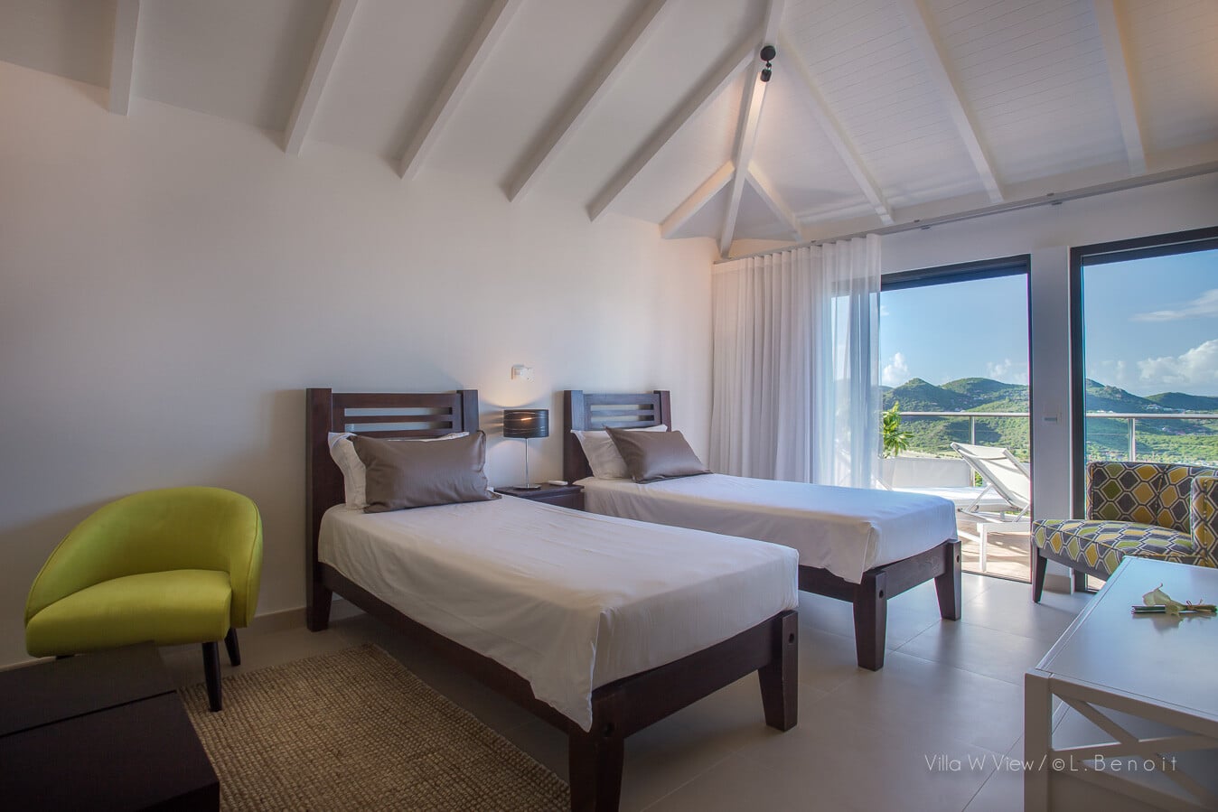 A View - 4-bedroom luxury villa in View                                                 Saint Jean - Image 11