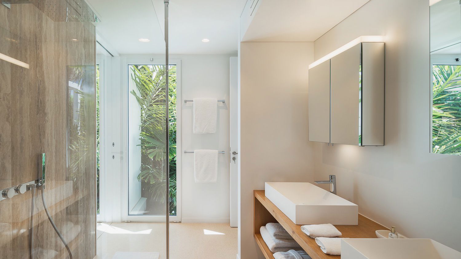 Celadon - 5-bedroom luxury villa in Celadon
Mont Jean - Image 33