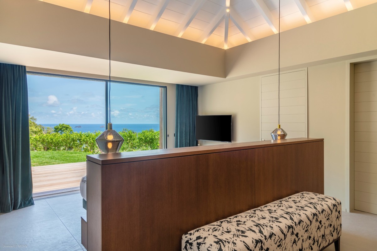 Eva - 5-bedroom luxury villa in Colombier - Image 17