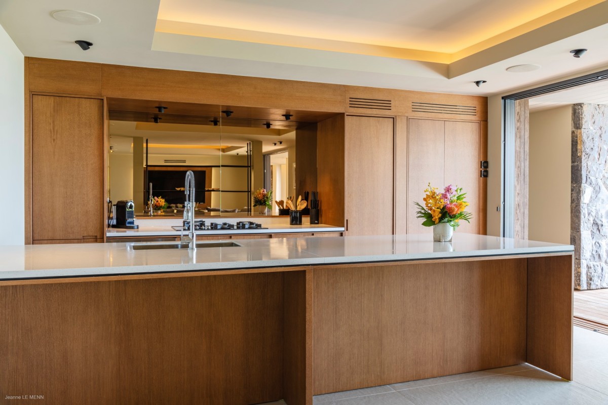 Eva - 5-bedroom luxury villa in Colombier - Image 18