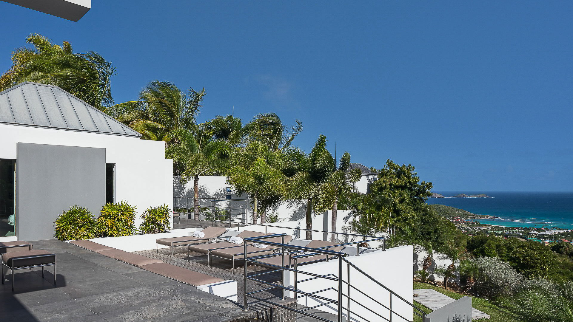 Nirvana - 5-bedroom luxury villa in Nirvana

        
        
            
                Lurin - Image 149